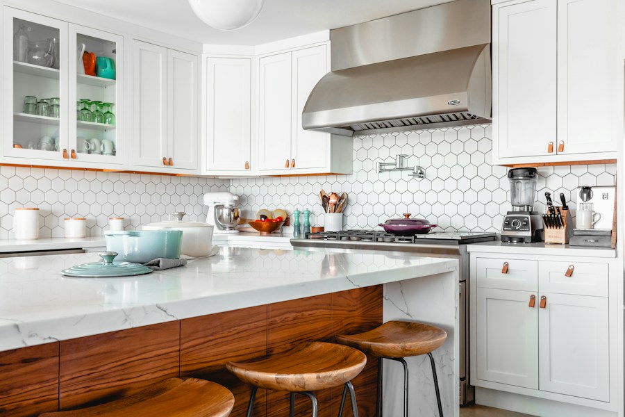 Spacious kitchen and dining area